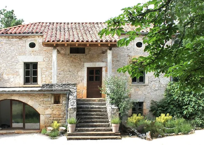 Vestiges, Ancien Corps De Ferme Renove Selon L'esprit Wabi-sabi