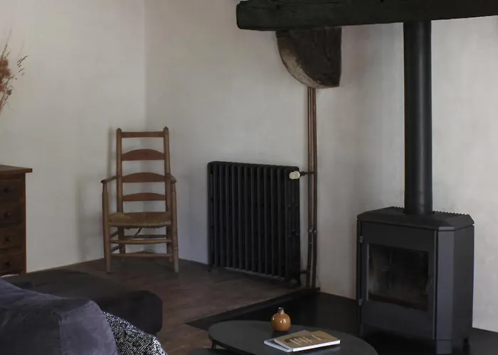 別荘 Vestiges, Ancien Corps De Ferme Renove Selon L'esprit Wabi-sabi *