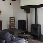 بيت للعطل Vestiges, Ancien Corps De Ferme Renove Selon L'esprit Wabi-sabi *