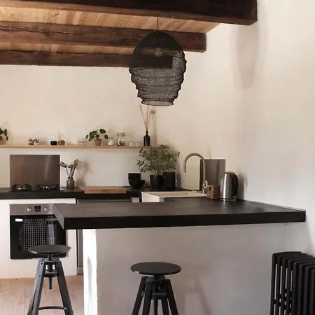 Vestiges, Ancien Corps De Ferme Renove Selon L'esprit Wabi-sabi سان أنتونين